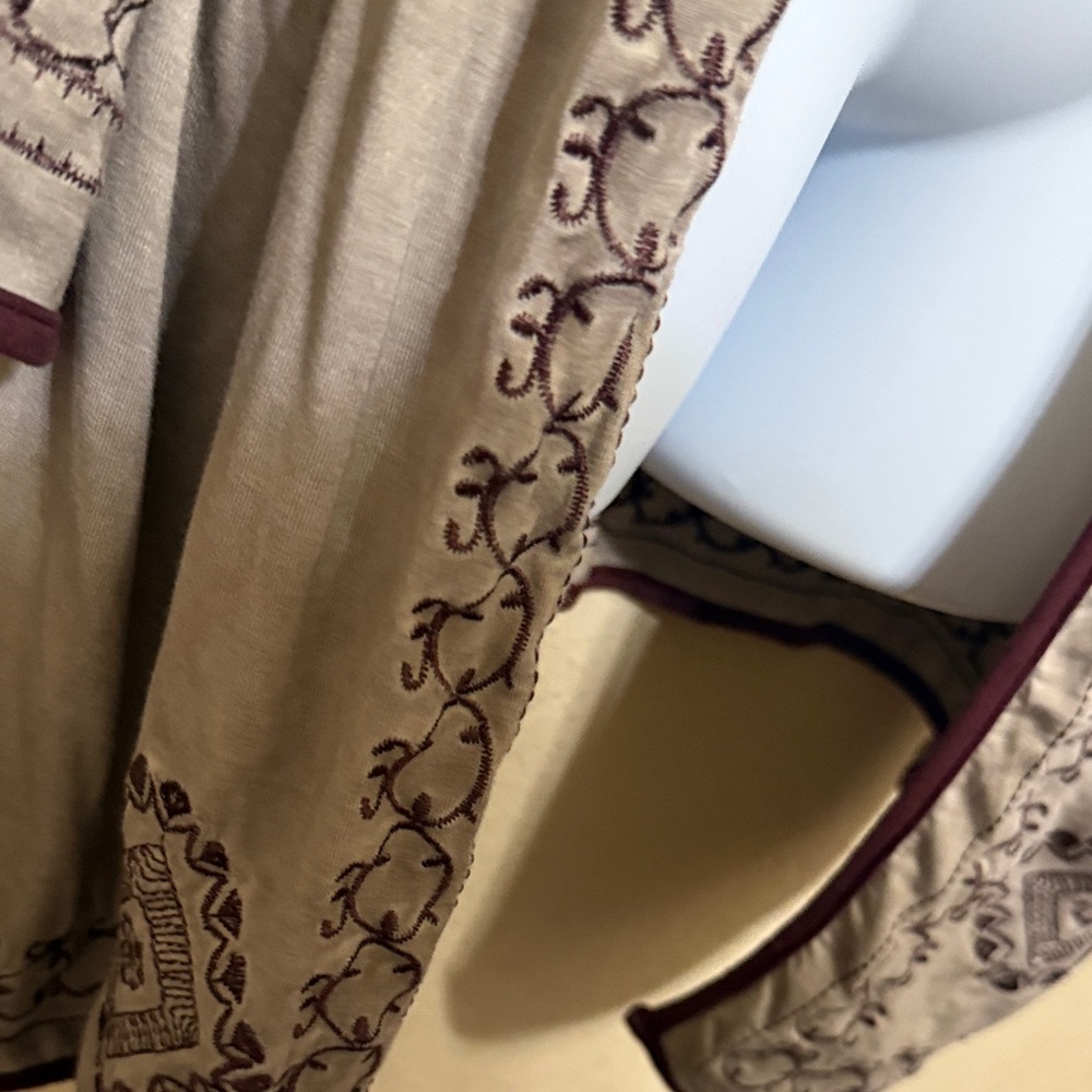 POL Embroidered Open Front Cardigan - Picture 4 of 7